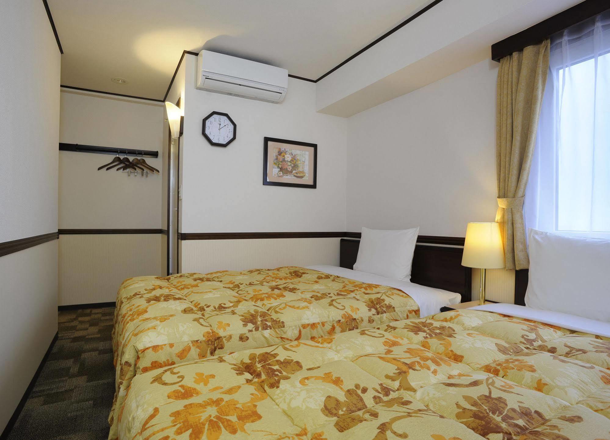 Toyoko Inn JR Yokohama sen Sagamihara Ekimae Bagian luar foto